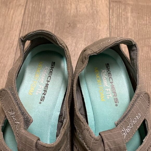 Womens Skechers Garibald Strap Relaxed Fit Memory Foam Shoes - Picture 2 of 7